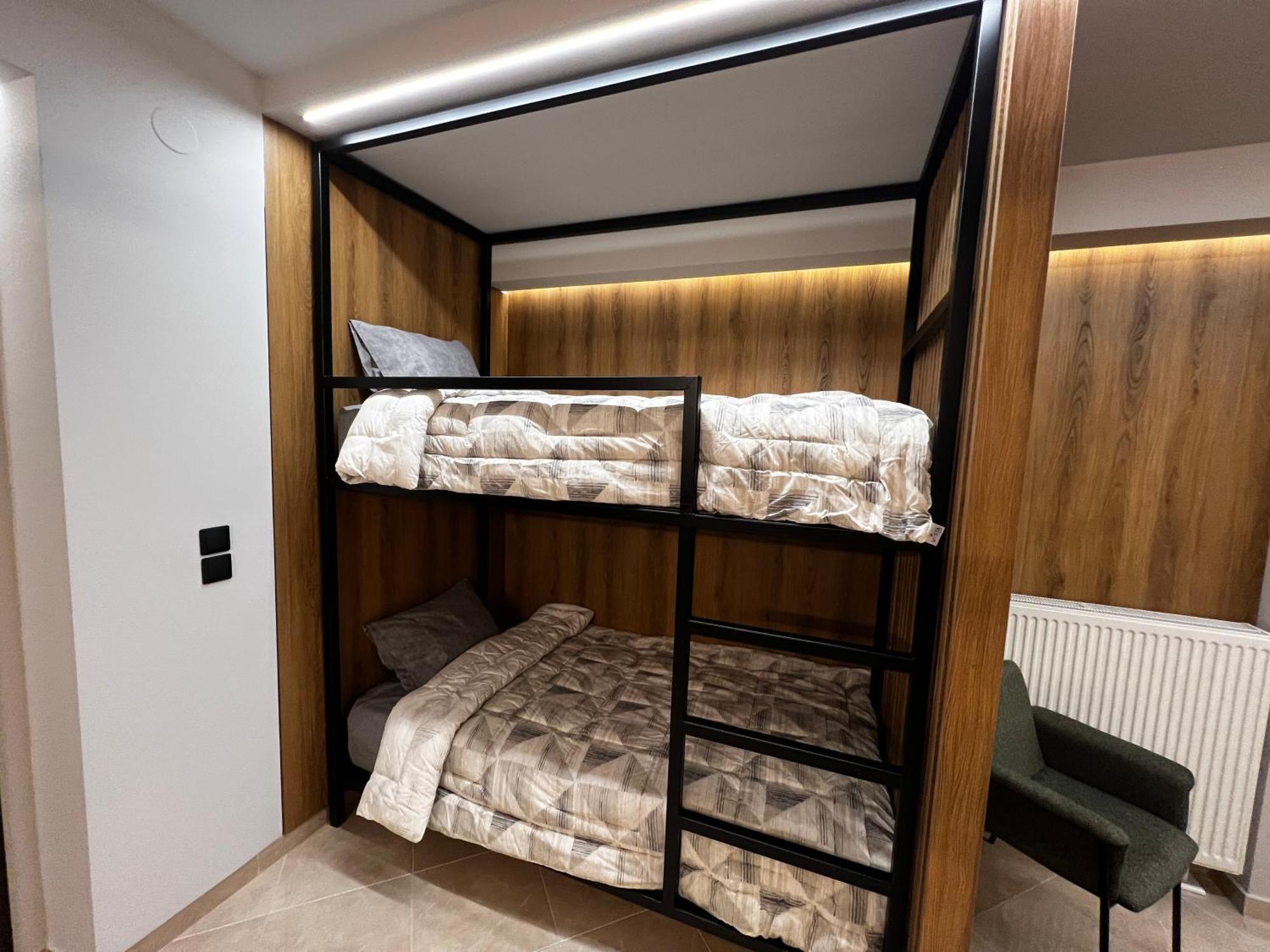 Suite Rooms -Fine Living Vevi ภายนอก รูปภาพ